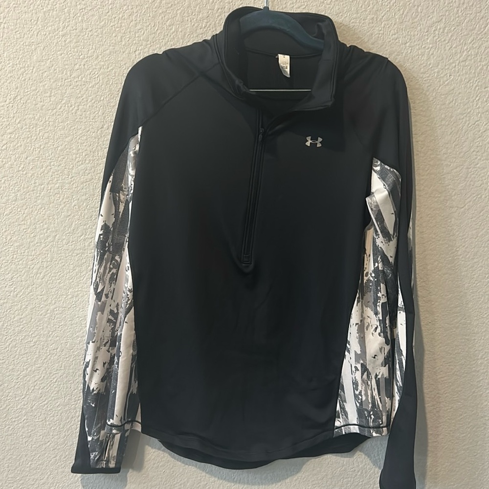 Under‎ Armour Black and white Long Sleeve 1/2 zip top